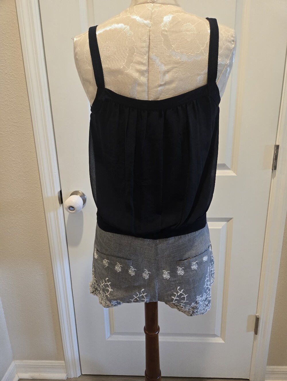 Rachel Roy Navy Blue Sleeveless Button Front Romper with Embroideredy, Size 2 - Picture 7 of 11